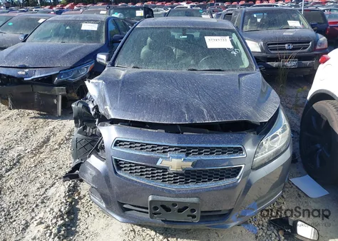 2013 Chevrolet Malibu 1Lt из США, поврежденный, VIN 1G11C5SA8DF227236